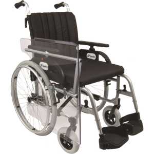 Kørestolsbordet kan klappes væk når det ikke bruges